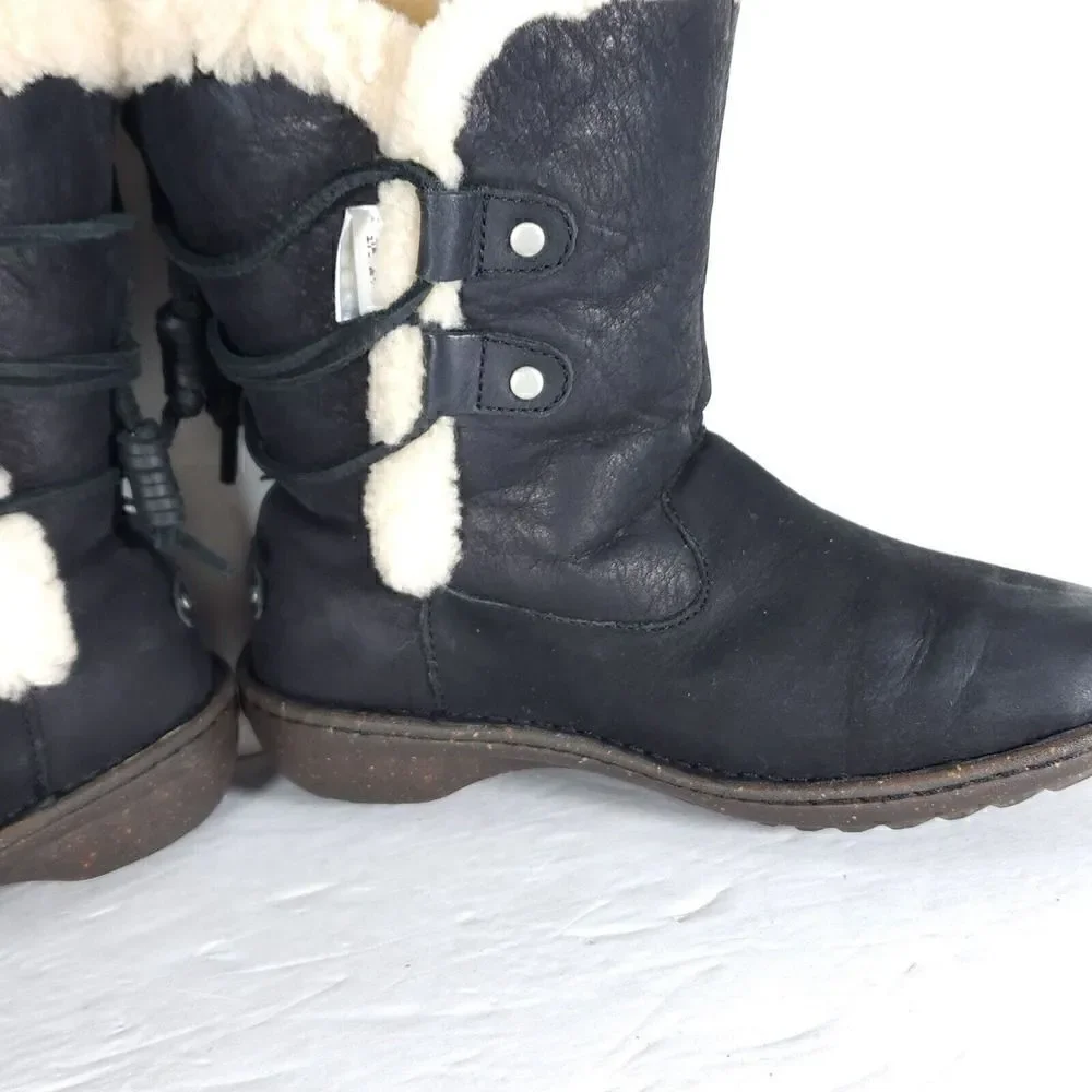 UGG Women's Akadia US 7 Black Leather Sheepskin Shearling Mid Calf Winter Boots